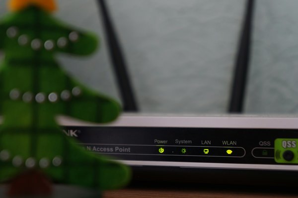 Comment configurer un réseau mesh pour une couverture Wi-Fi optimale dans une maison à plusieurs étages?