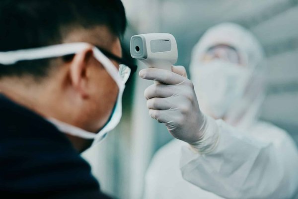 Comment activer la détection de chute sur une Apple Watch et synchroniser les données avec un iPhone?